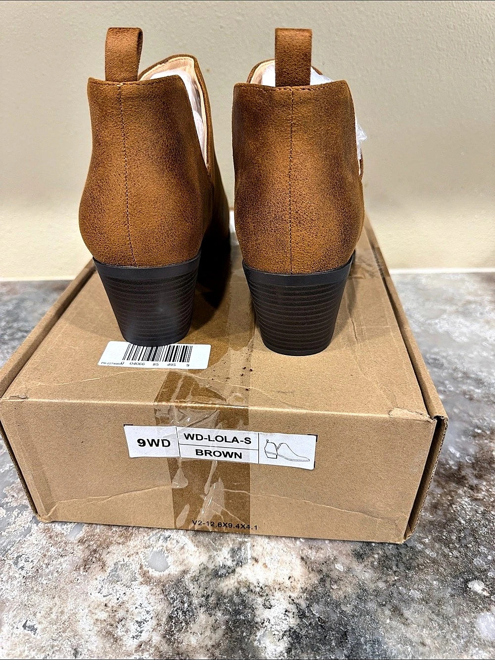 Journee Collection Lola Brown Ankle Boots US 9 W - Picture 3 of 4